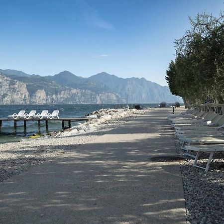 Residence Rosemary Brenzone sul Garda Esterno foto