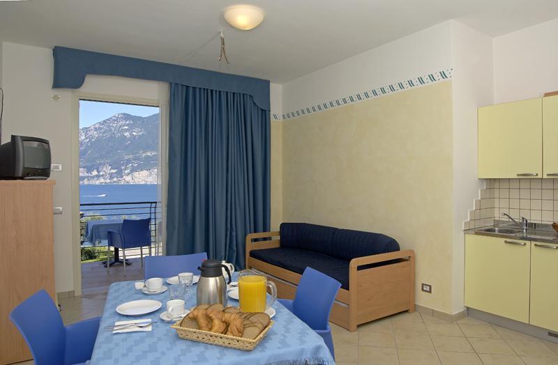 Residence Rosemary Brenzone sul Garda Camera foto