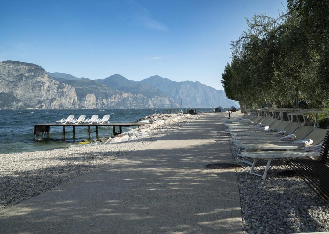 Residence Rosemary Brenzone sul Garda Esterno foto