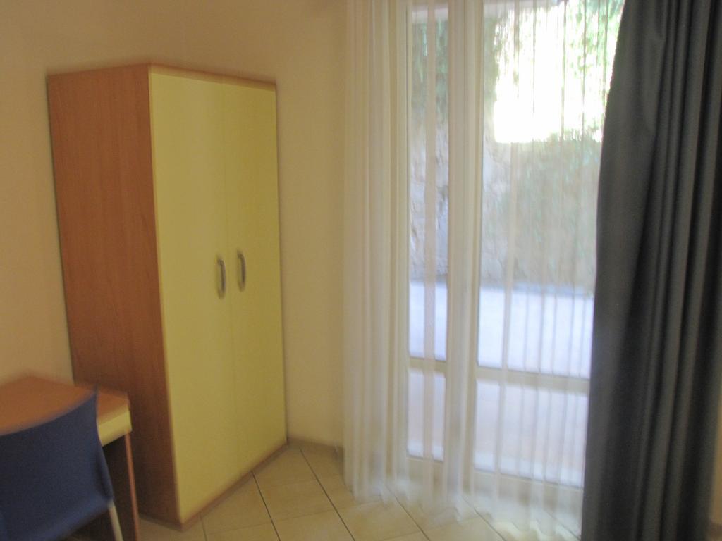 Residence Rosemary Brenzone sul Garda Esterno foto