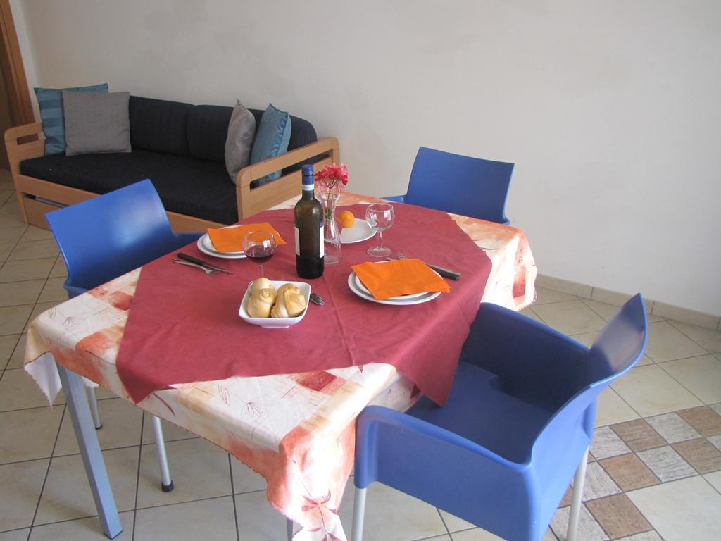 Residence Rosemary Brenzone sul Garda Esterno foto