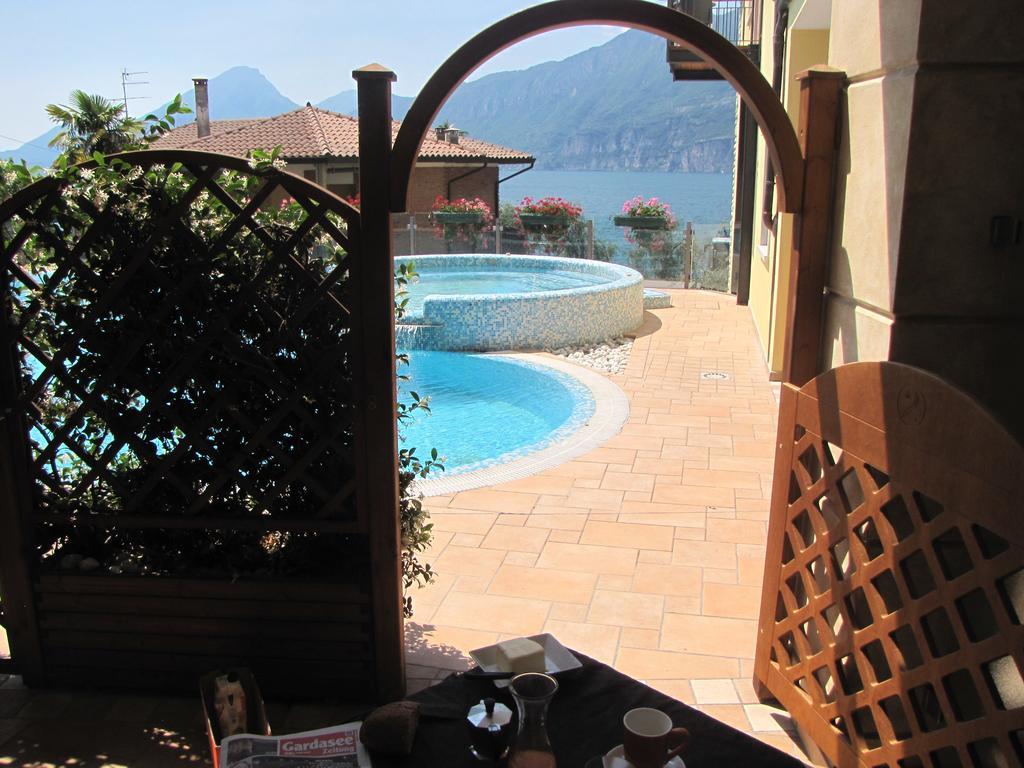 Residence Rosemary Brenzone sul Garda Esterno foto
