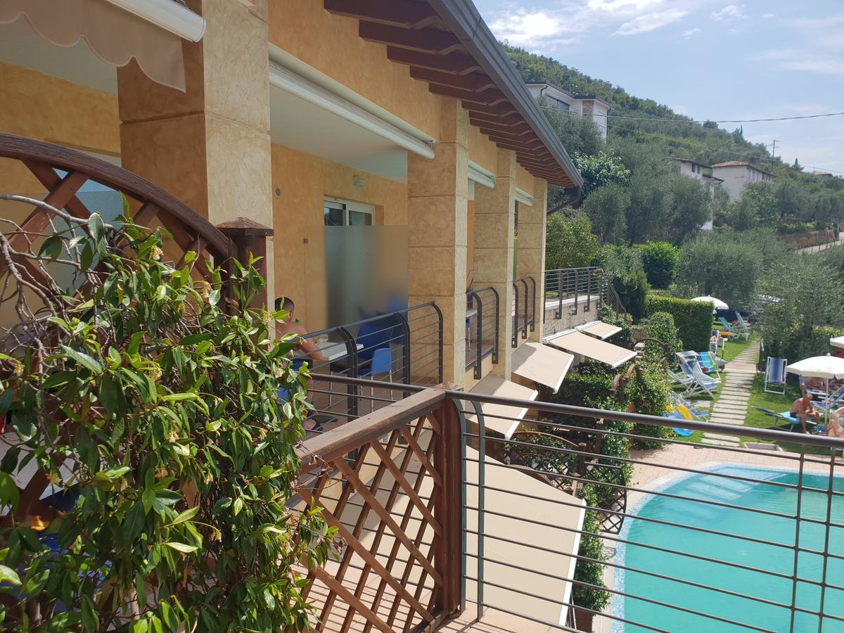 Residence Rosemary Brenzone sul Garda Esterno foto