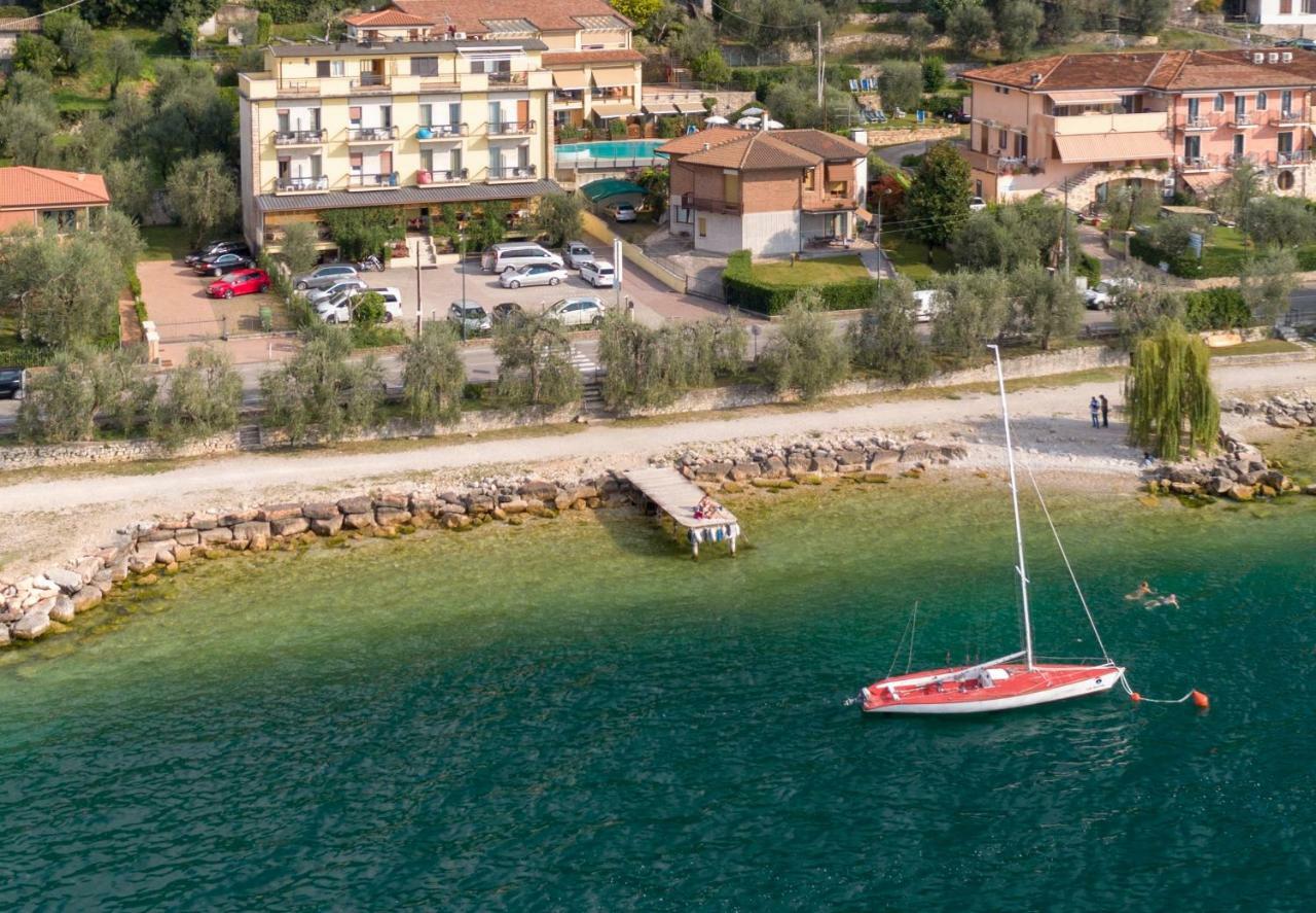 Residence Rosemary Brenzone sul Garda Esterno foto