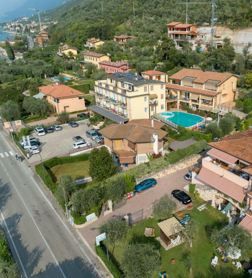 Residence Rosemary Brenzone sul Garda Esterno foto